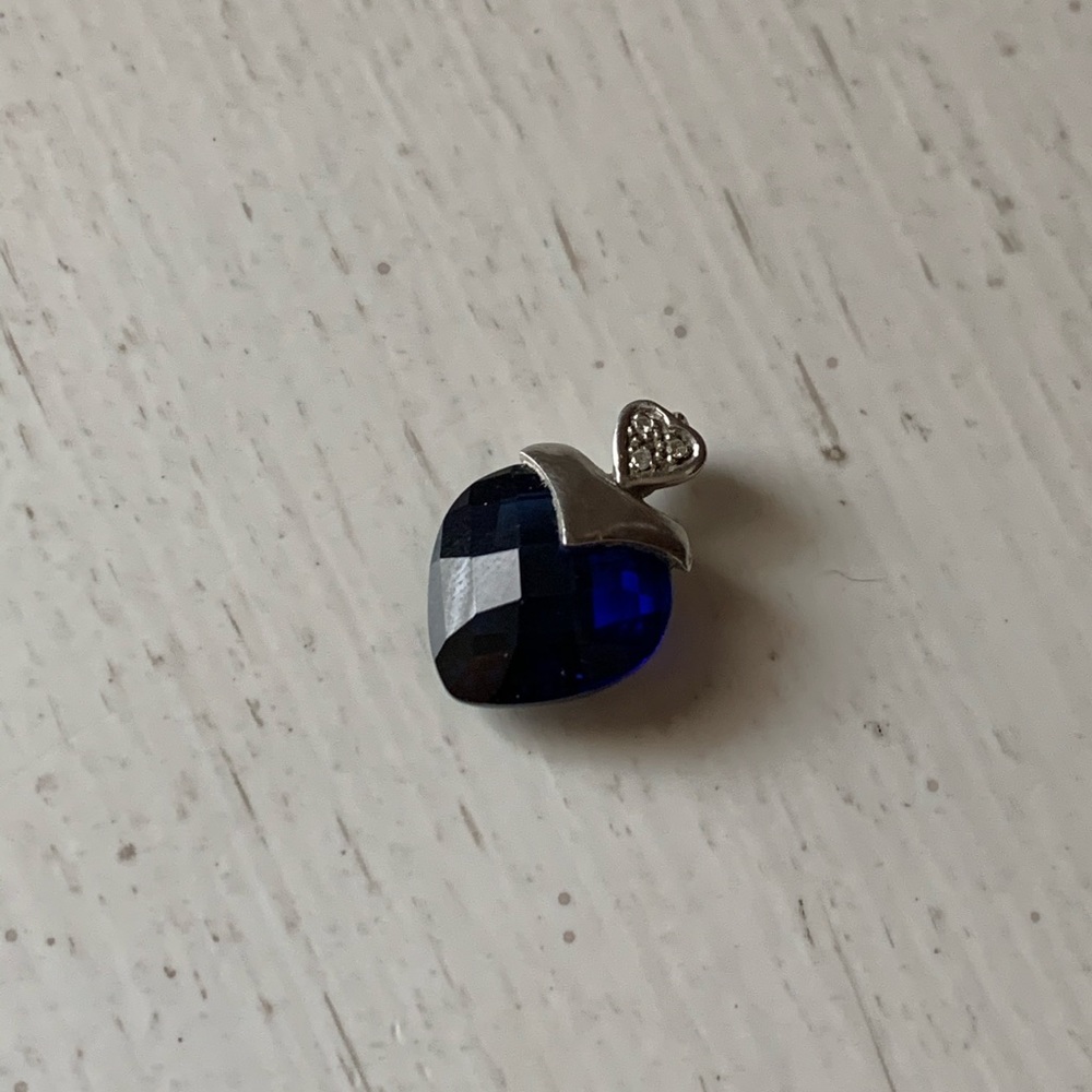 Sapphire and diamond necklace pendant